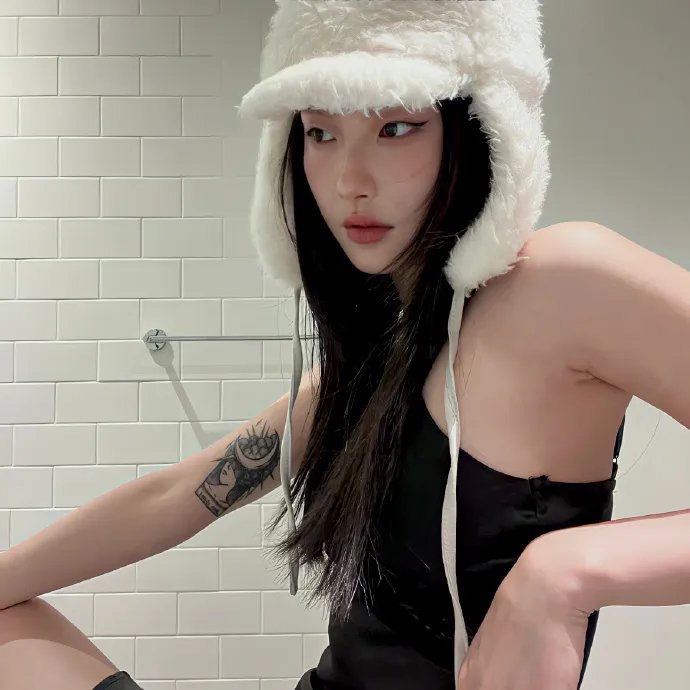 女孩不微笑封面